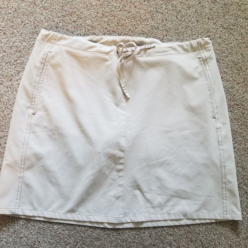Title Nine Skort Stone Cream Po Kets Waist Tie Poly Spandex 10